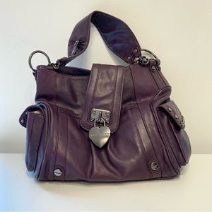 2000s Genuine leather Betsey Johnson shoulder bag with heart buckle